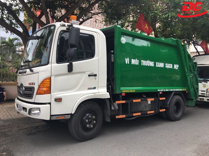 xe thu gom rác
