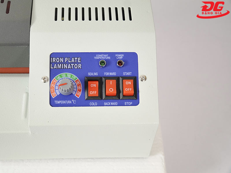 Khi ép plastic xuất hiện đốm trắng mờ, hãy thử lại với mức nhiệt cao hơn