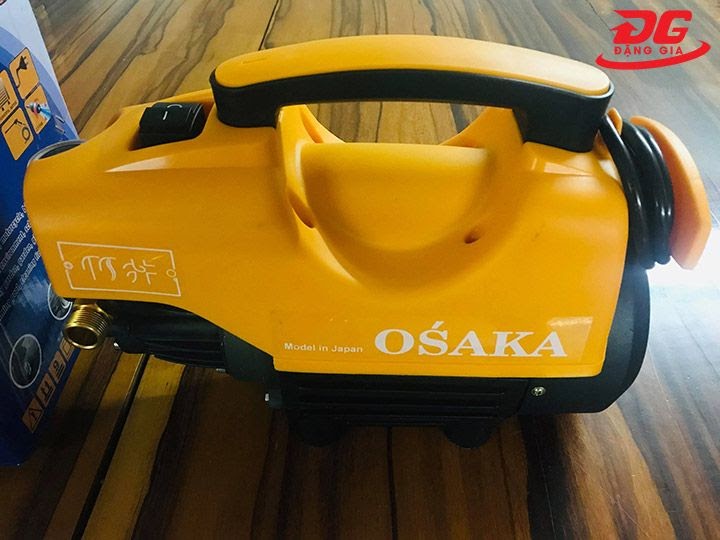 máy rửa xe osaka 2000w có thiết kế nhỏ gọn