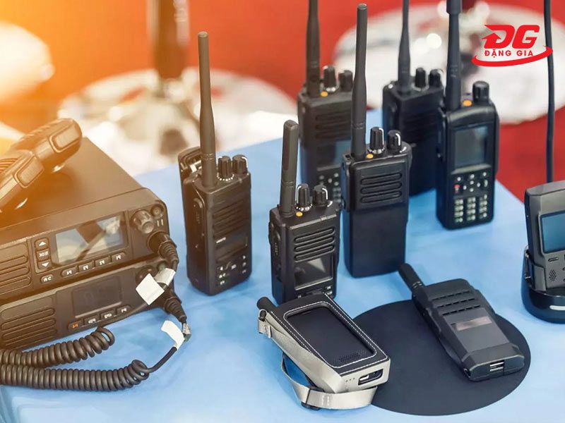 Đặng Gia chuyên cung cấp các loại bộ đàm mới, chính hãng, giá tốt