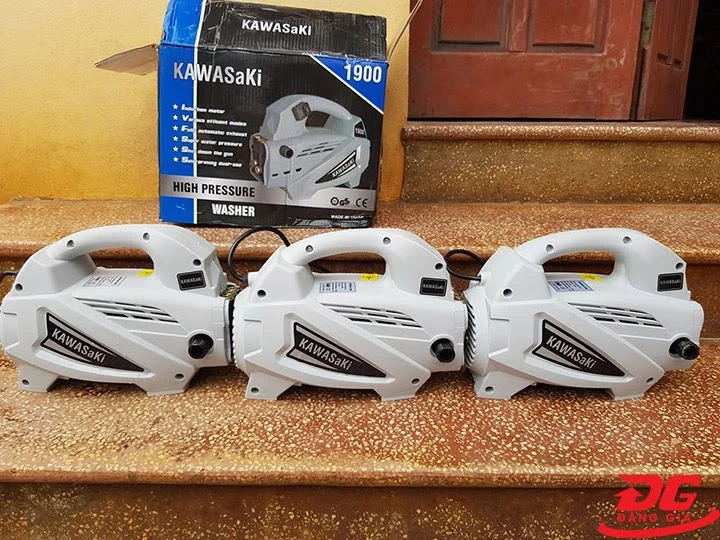 Máy rửa xe Kawasaki 1900W