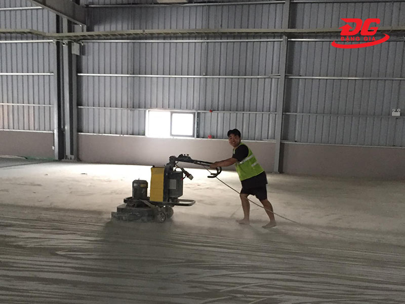 Ngoài cung cấp dịch vụ mài sàn bê tông, đơn vị còn cho thuê máy mài với mức giá tốt