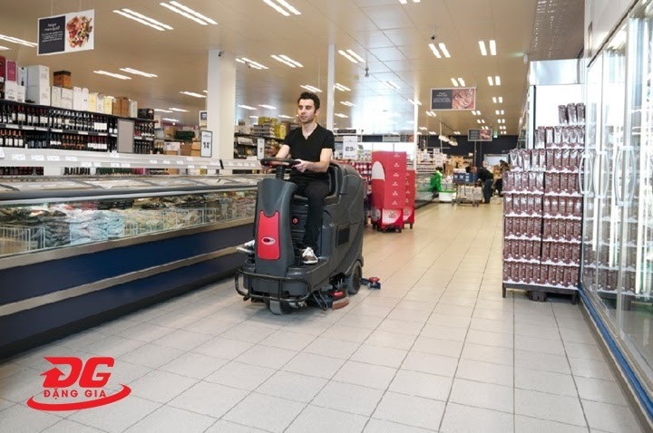 cách sử dụng máy chà sàn ngồi lái