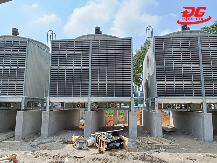 Tháp tản nhiệt nước vuông Kumisai