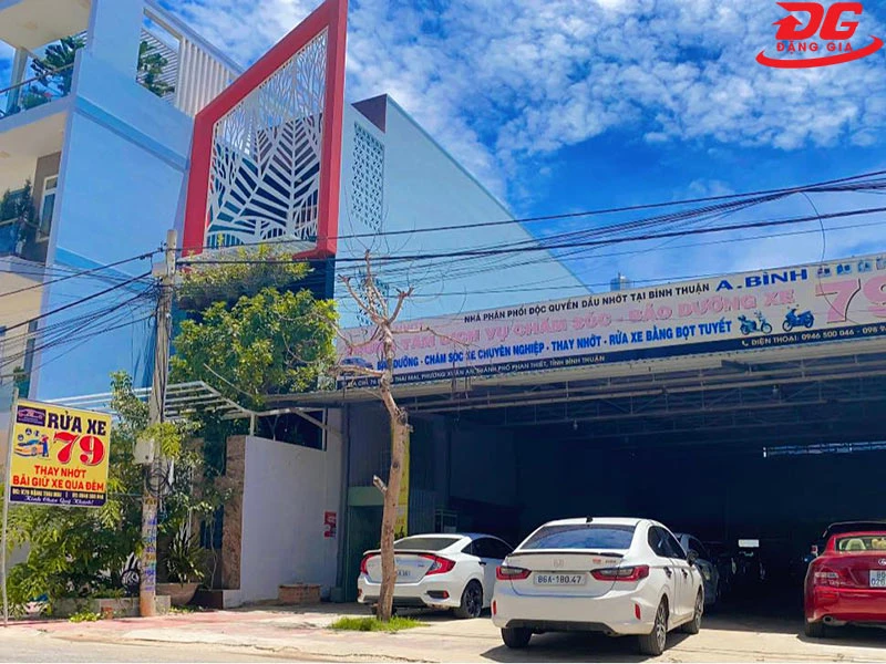 Rửa xe 79