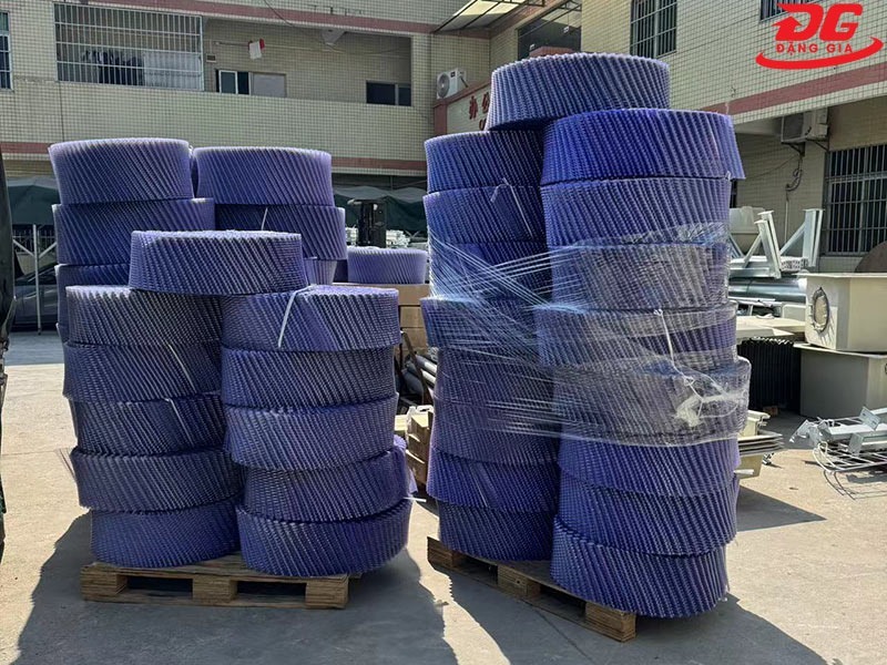 Cuộn tản nhiệt tròn lắp ở các model tháp hạ nhiệt tròn