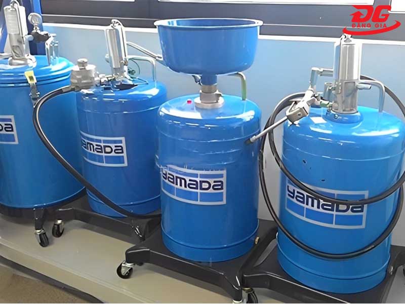 Máy bơm mỡ Nhật Bản được ưa chuộng nhờ có độ bền cao