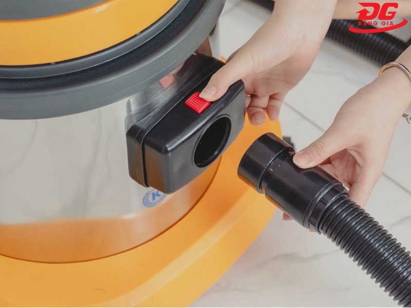 Lắp đặt máy hút bụi công nghiệp mini