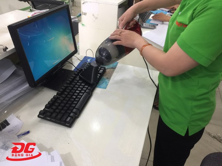 Máy hút bụi bàn phím JK 8