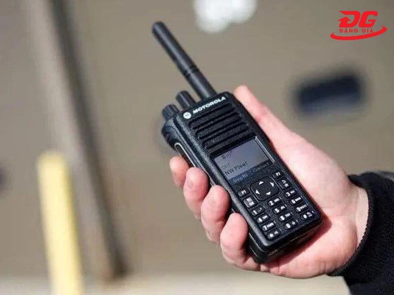 Cài đặt tần số cho bộ đàm để sử dụng