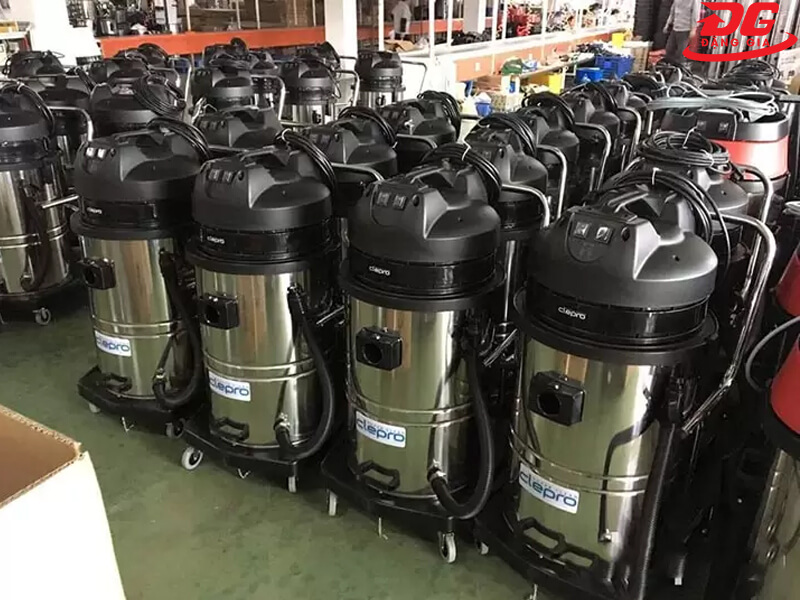 máy hút bụi clepro