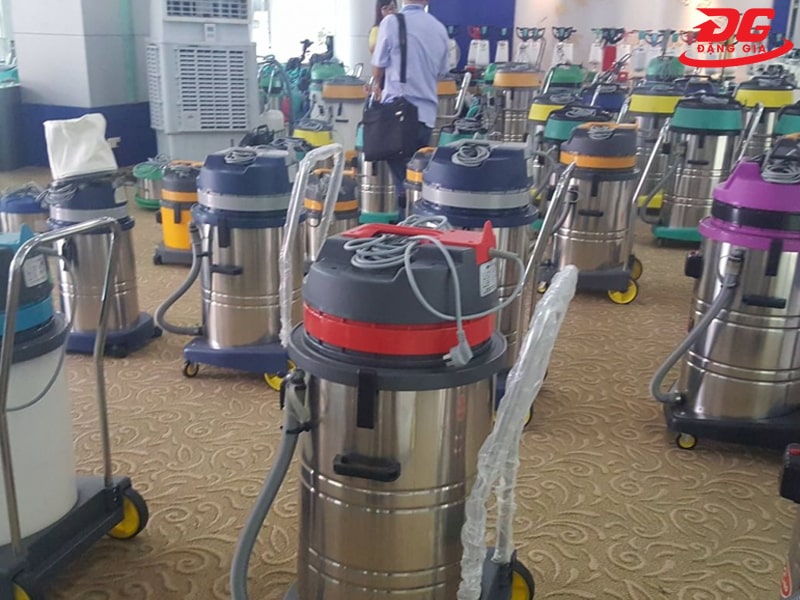 thuê máy hút bụi công nghiệp giá rẻ