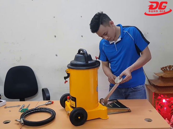 Lưu ý khi sửa chữa máy bơm mỡ tại nhà