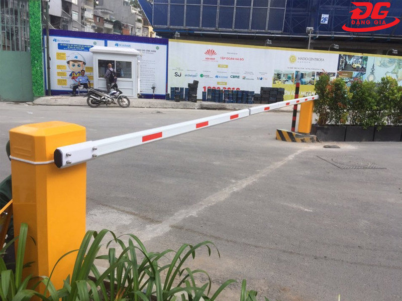 Barie tự động giúp kiểm soát các phương tiện ra/vào