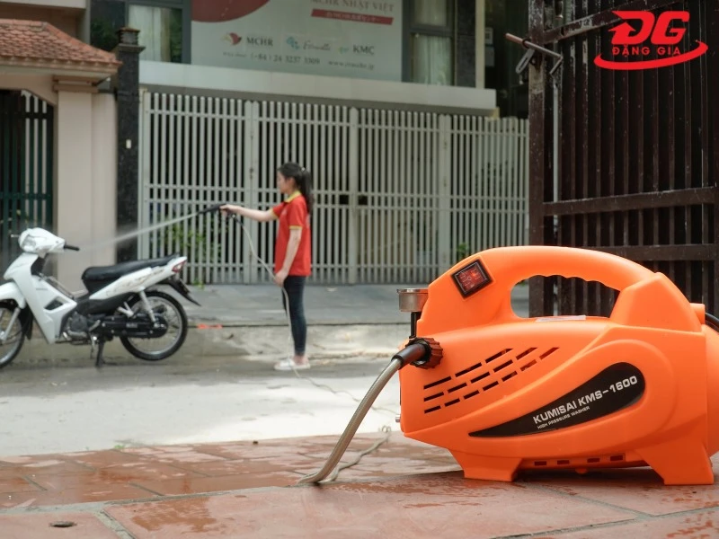 Không bảo dưỡng máy rửa xe khiến hiệu suất làm việc giảm