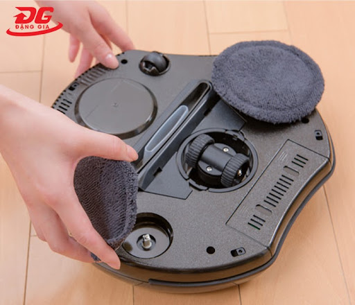 robot hút bụi nhật bản