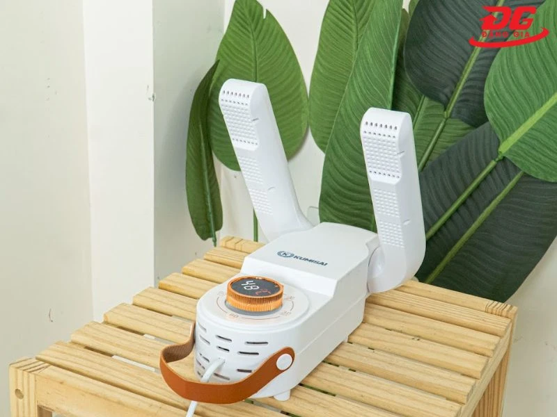 Làm khô giày nhanh chóng, hiệu quả hơn với máy sấy giày hiện đại