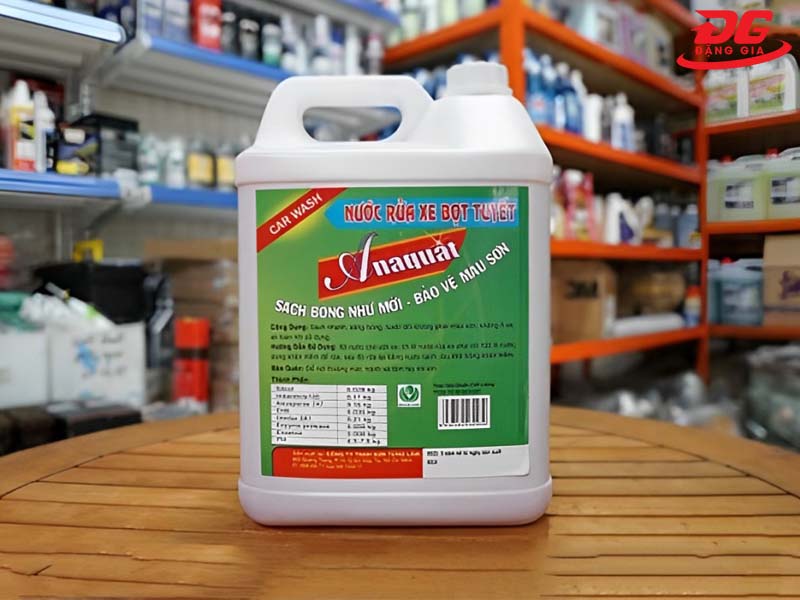 Dung dịch rửa xe bọt tuyết Anaquat
