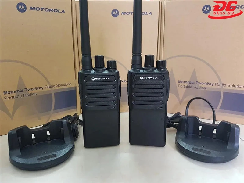 Bộ đàm cầm tay dùng trong nhà hàng Motorola CP 6688