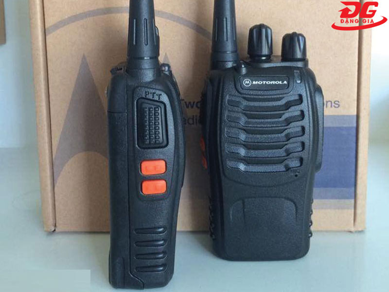 Máy bộ đàm chuyên dụng trong nhà hàng Motorola GP 668