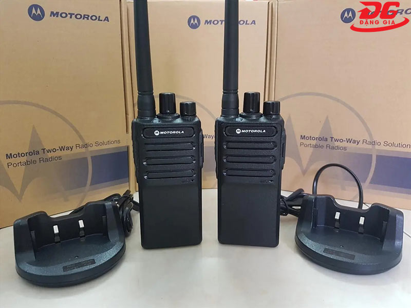Bộ đàm cầm tay dùng trong nhà hàng Motorola CP 6688