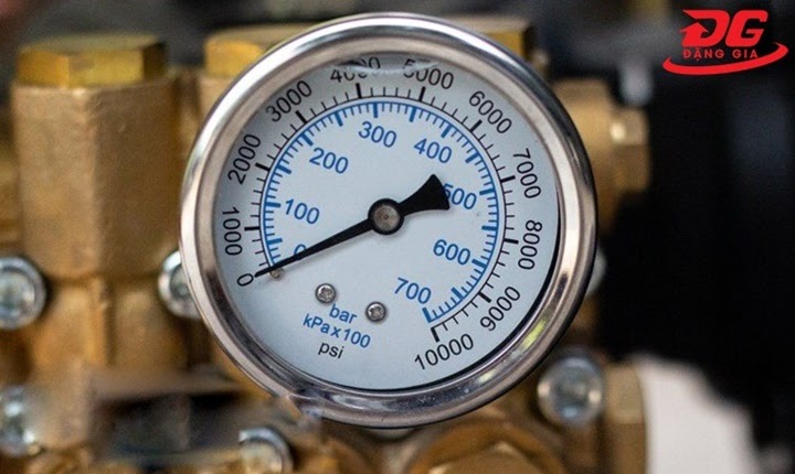Cách chỉnh áp lực máy rửa xe phải kết hợp với đồng hồ đo áp lựcđồng hồ 