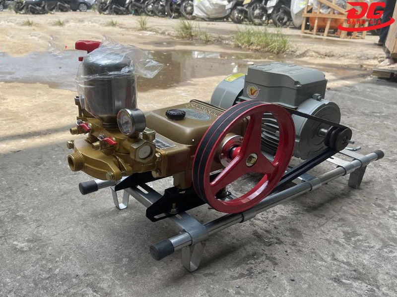 Máy rửa xe 5HP Maruyama Nhật Bản