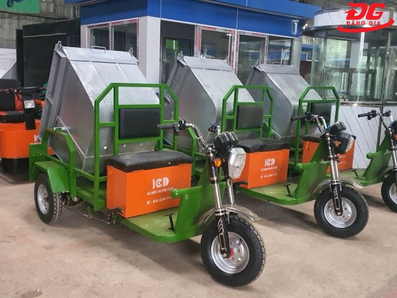 Xe chở rác 3 bánh chạy điện thùng tôn 500L