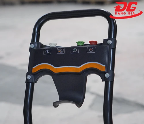 Máy xịt rửa xe Palada PD 80/2.2 6