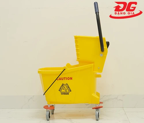 Xe vắt móp đơn 32 lít 2