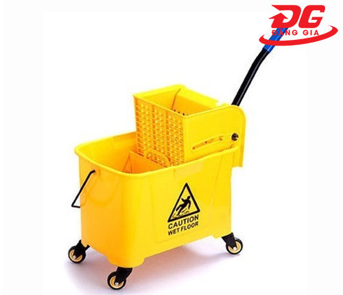 Xe dọn vệ sinh vắt móp đơn