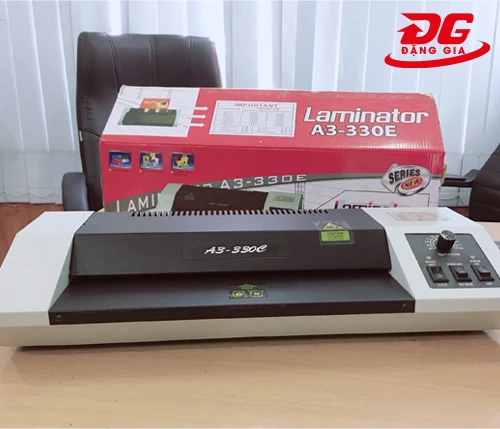 Máy ép plastic A3 YT330E