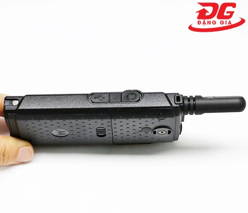 Máy bộ đàm Motorola MOTOTRBO XIR SL1M 4
