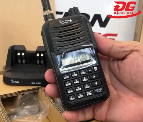 Máy bộ đàm Icom IC-V86 4