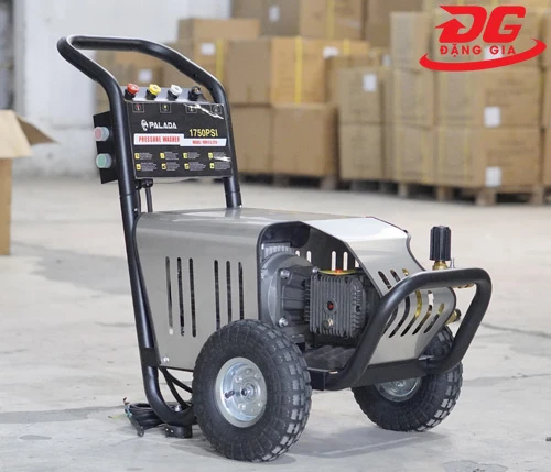 Máy xịt rửa xe cao áp Palada 18M17.5-3T4 2