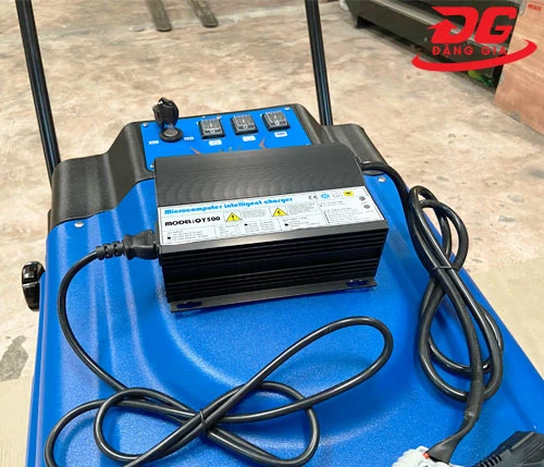 Máy quét rác chạy bằng ắc quy Supper Clean AS-690 5