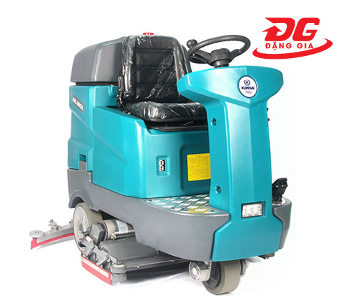 Xe quét rác ngồi lái tích hợp chà sàn Kumisai KMS D9X