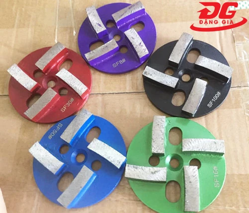 Đĩa mài sàn bê tông 4 lưỡi SF07 1