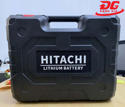 Máy rửa xe Hitachi 199V cầm tay dùng pin 4