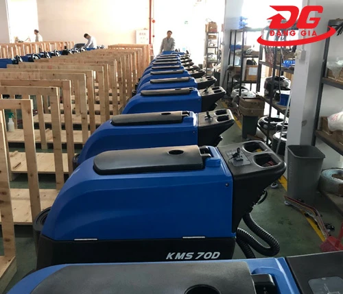 Máy chà sàn liên hợp Kumisai KMS-70D 2