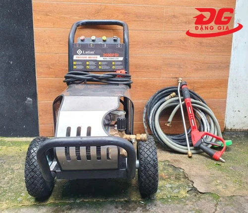 Máy rửa xe Lutian 2600PSI15M26-3.7S2 3