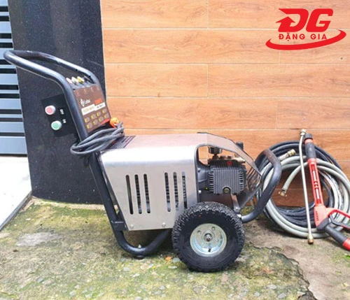 Máy rửa xe Lutian 2600PSI15M26-3.7S2 2
