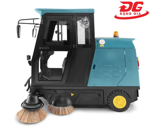 Xe quét rác ngồi lái Kumisai KMS 78 2