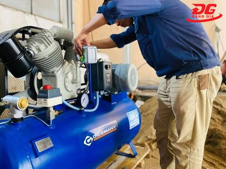 Mỗi loại máy nén khí yêu cầu một loại dầu bôi trơn