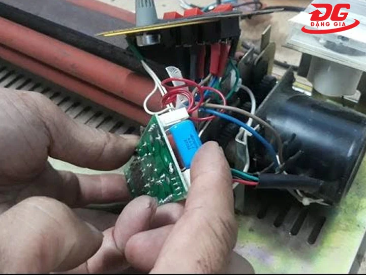 motor máy ép tài liệu quyết định độ bền