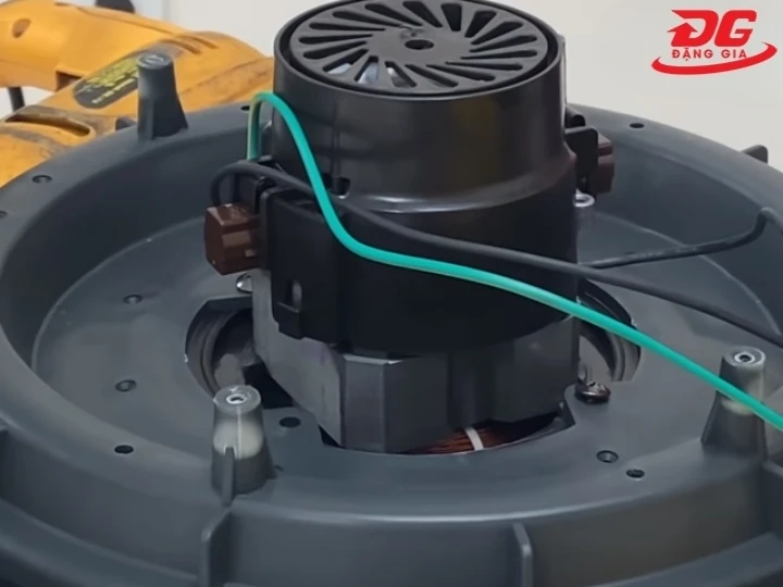 Motor máy hút bụi 1000W vận hành êm ái
