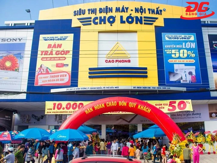 Mua máy hút bụi và lau nhà tại ĐIện máy Chợ Lớn
