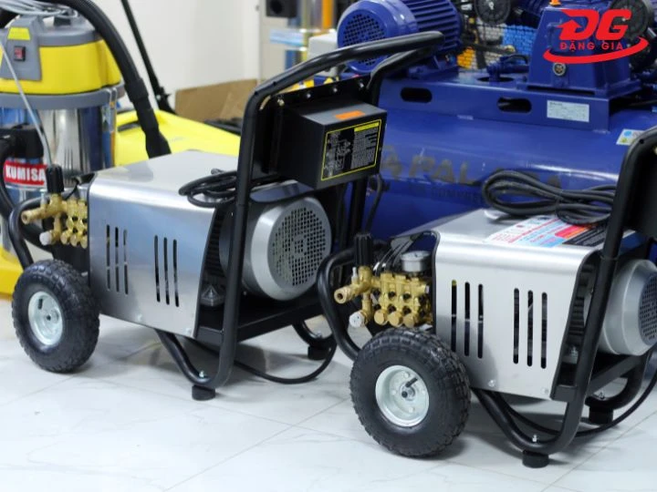 Mua máy rửa xe cảm ứng từ tại Đặng Gia