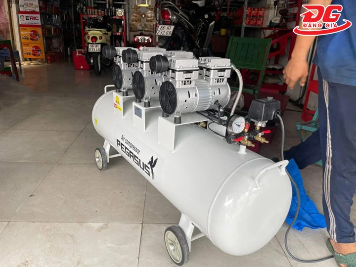 nhược điểm của Máy nén khí không dầu Pegasus TM-OF750x3-120L