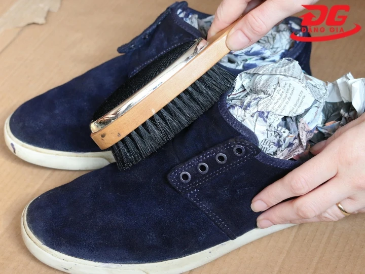 nhuom-giay-adidas-14